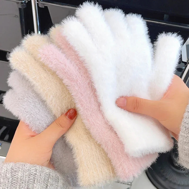 Soft Plush Winter Gloves for Women: Cozy Cold-Weather Comfort