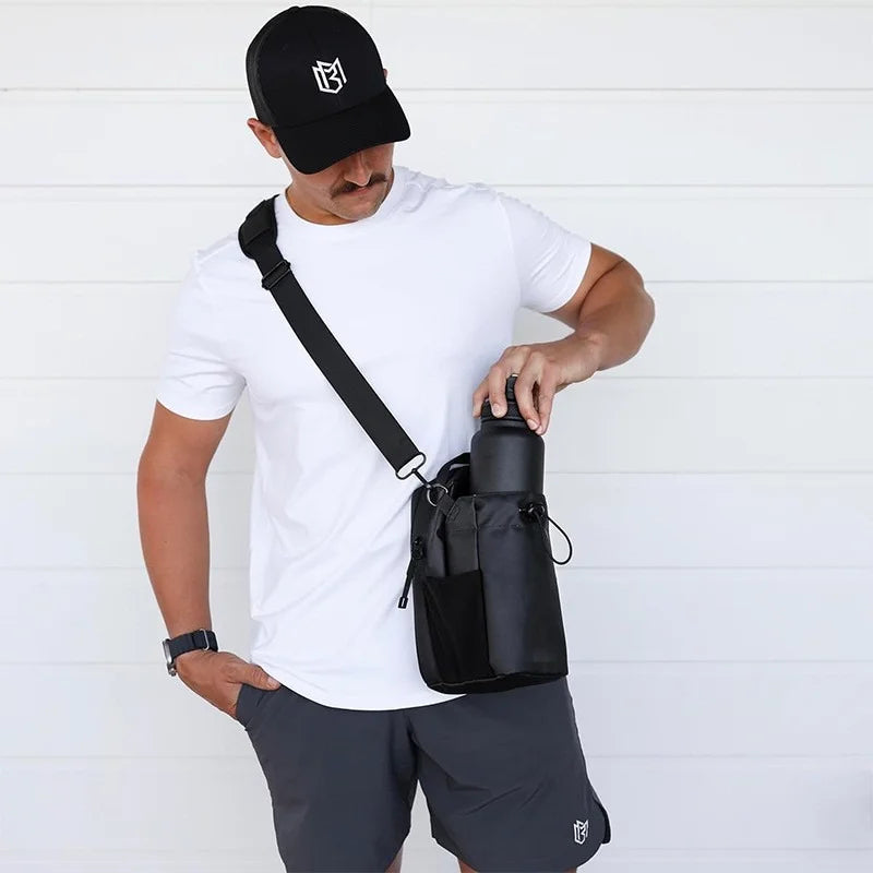 Magnetic Fitness Water Bottle Bag: Hands-Free Hydration