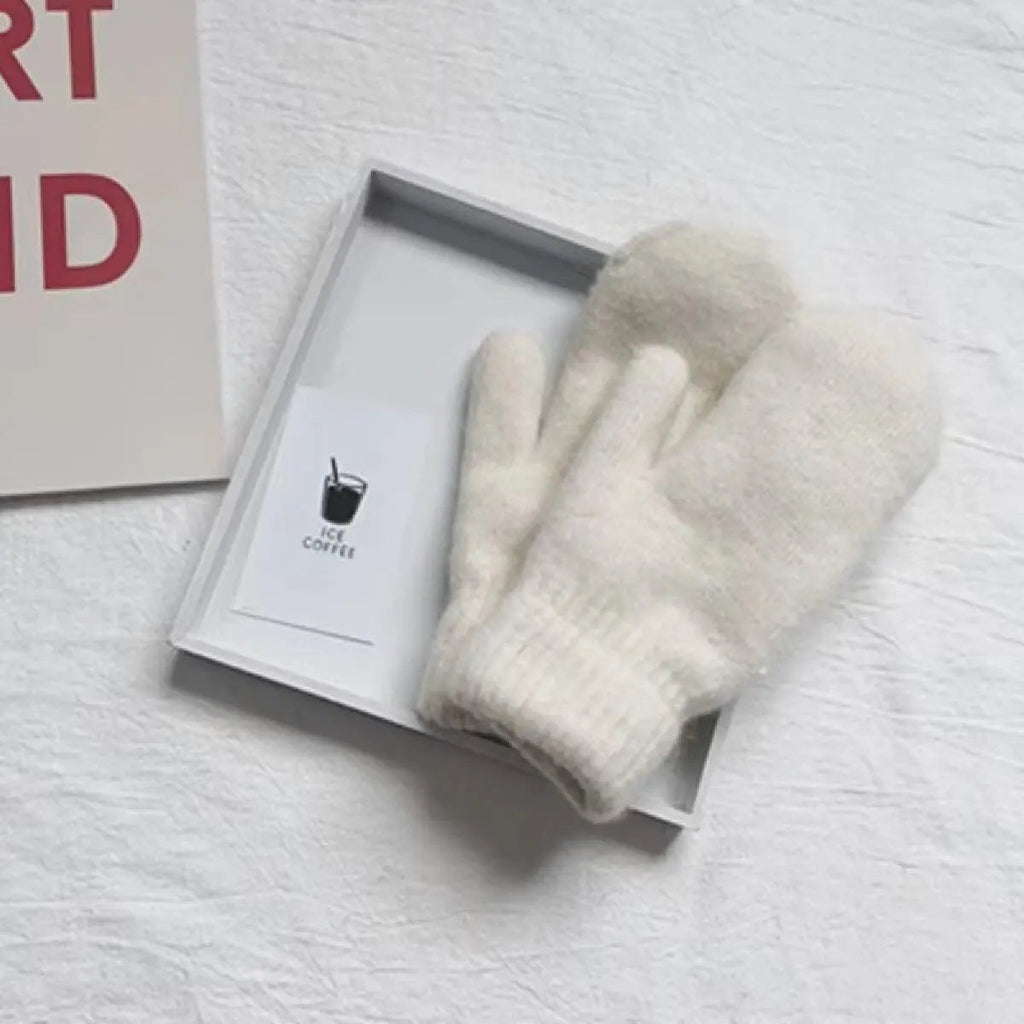 Cashmere Knit Mittens: Soft Winter Warmth for Women
