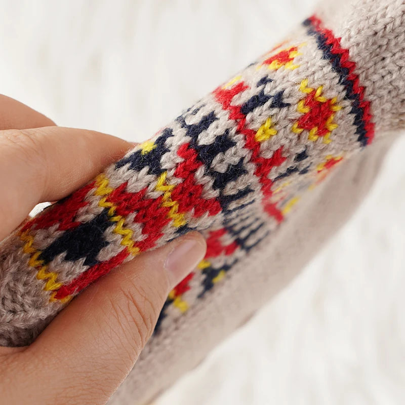 Snow Pattern Warm Socks: Festive Winter Comfort