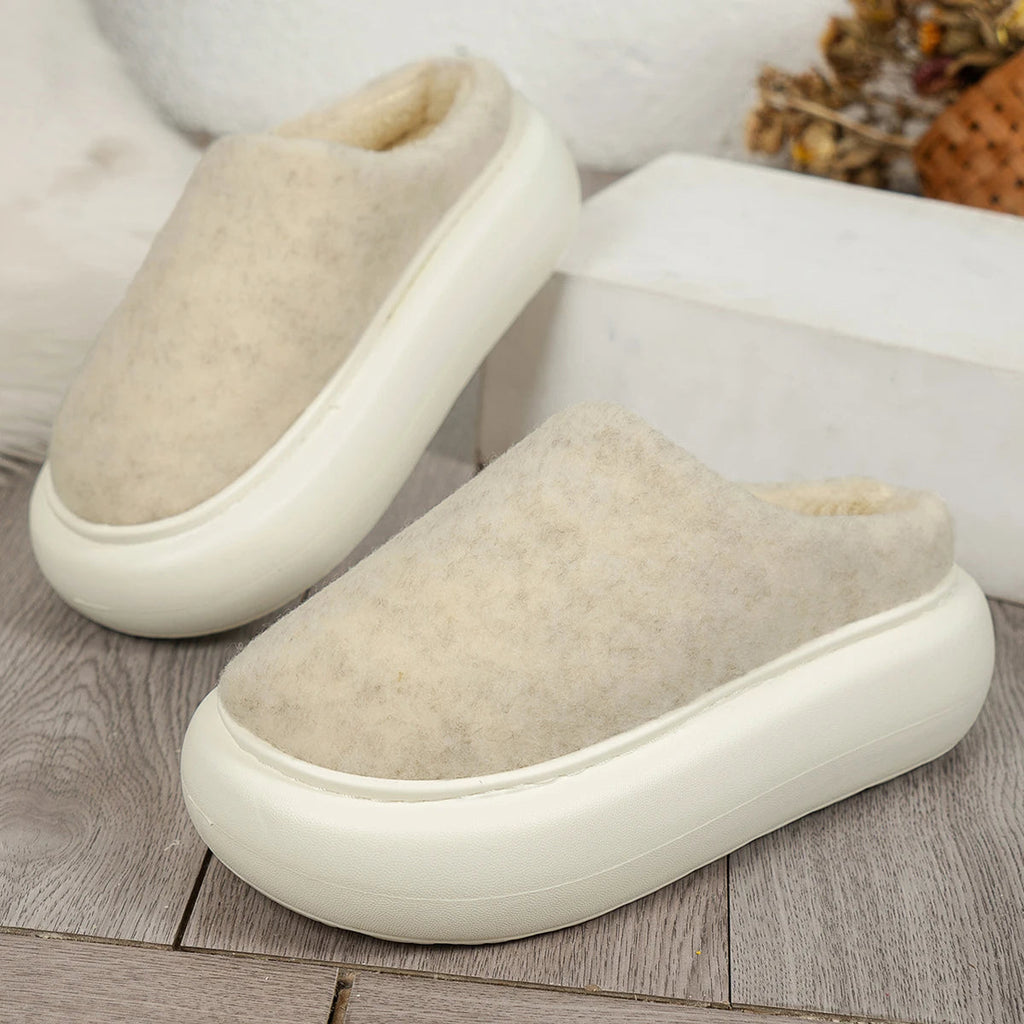 Warm Plush Indoor Winter Slippers for Women: Cozy Luxury Underfoot