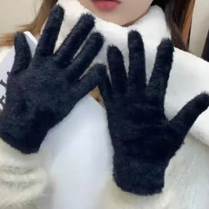 Soft Plush Winter Gloves for Women: Cozy Cold-Weather Comfort