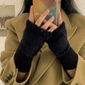 Plush Cozy Fingerless Gloves for Women: Warmth with Elegant Style