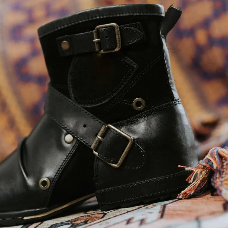 Vintage Buckled Ankle Boots: Classic Style for Men