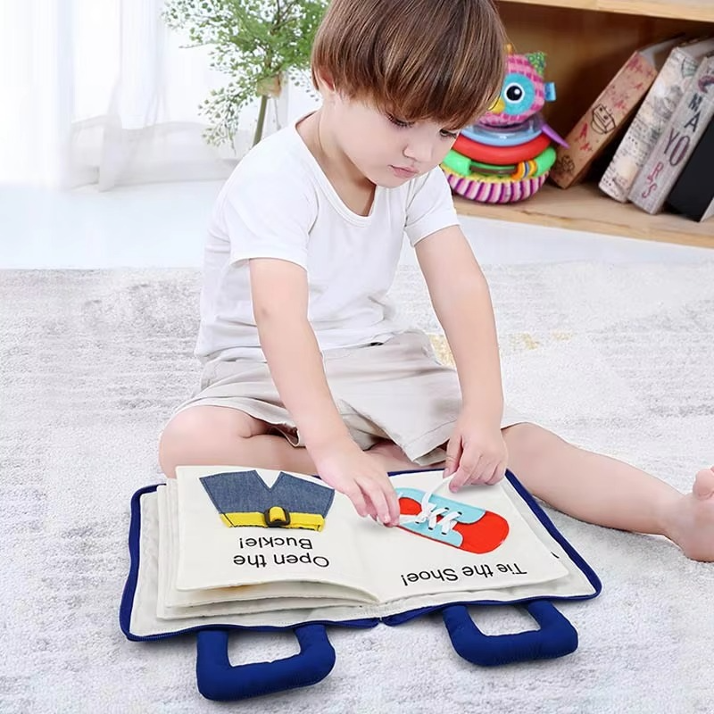 Montessori Book for 1-Year-Olds: Simple Pages That Hold Attention