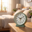 Alarm Clock Silent Quartz Vintage - lifestyle