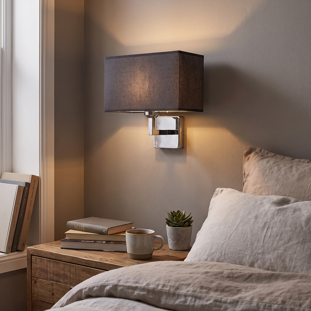Wall Lamp with Reading Light