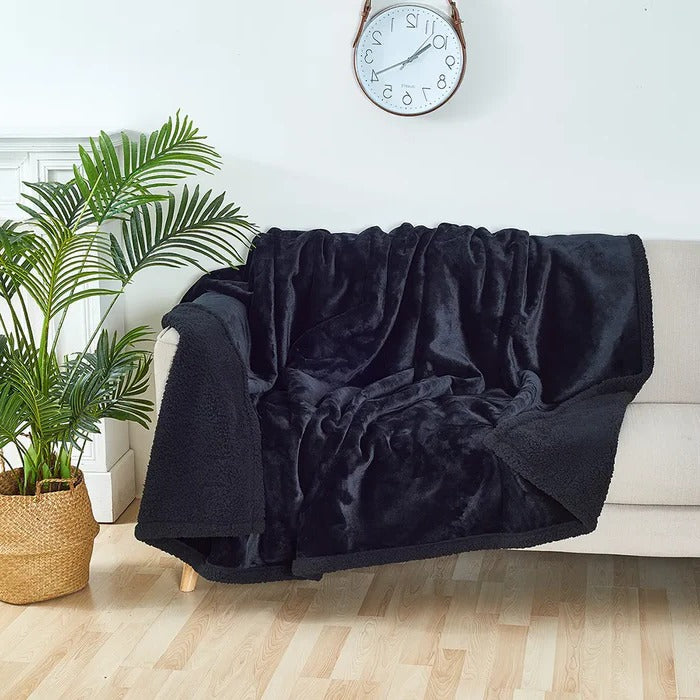 Waterproof Warm Blanket: Cozy Protection for Any Surface